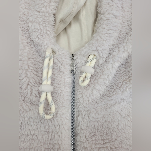 Lululemon Oh So Sherpa Half Zip Hoodie Jacket - Picture 7 of 8